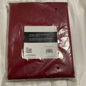 Lichtenberg one panel red curtain